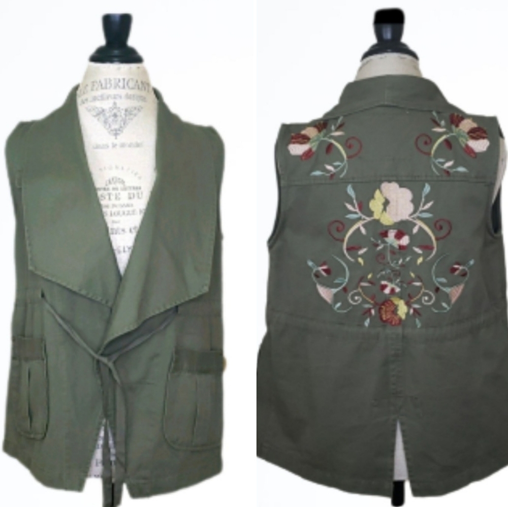 En Creme Embroidered Shawl Collar Olive Vest Size Small